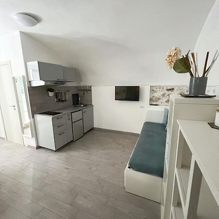 Acquasale Apartment "Altomare" Vieste Bagian luar foto