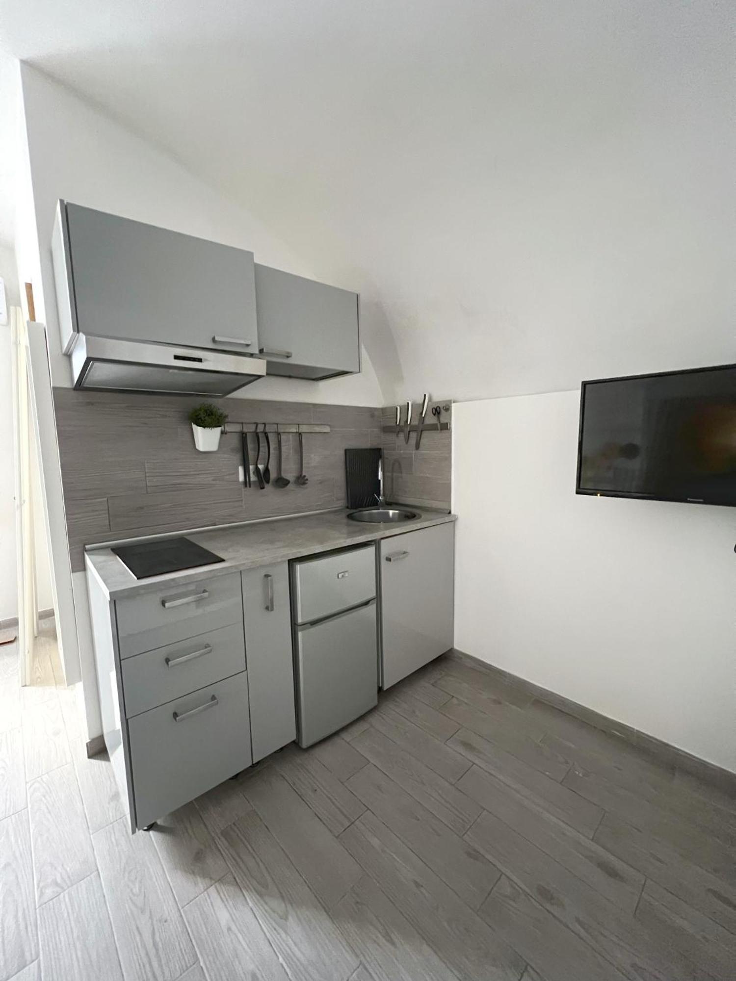 Acquasale Apartment "Altomare" Vieste Bagian luar foto